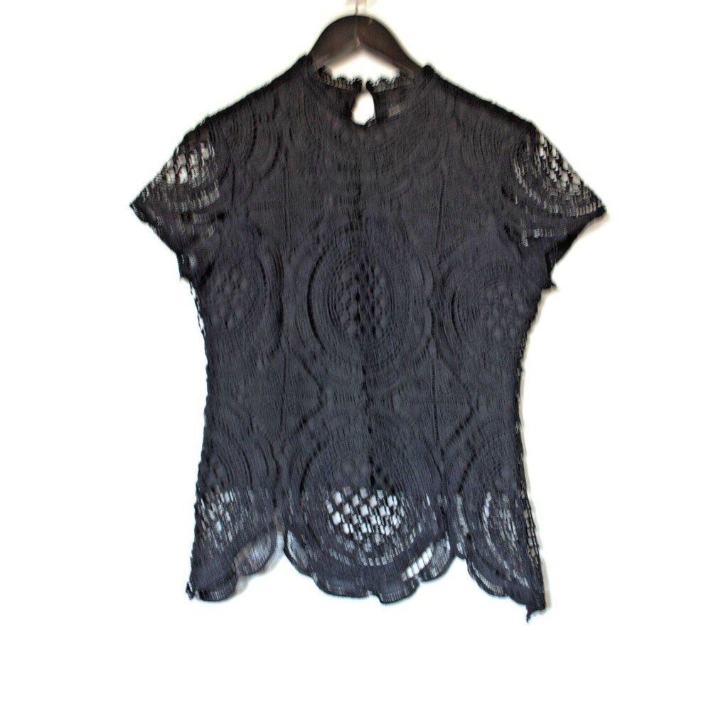 Ultra Pink Womens Medium Black Crochet Lace Lined Top Scalloped Hem - Picture 1 of 8